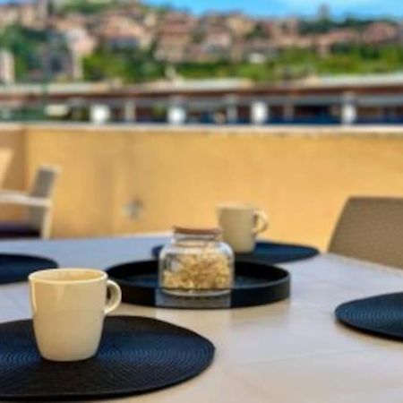 Exclusive Penthouse With 60 M2 Panoramic Terrace Apartment Perugia Exterior photo